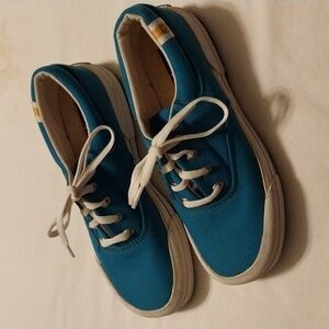 KEDSPORT lace up platform sneakers size 6